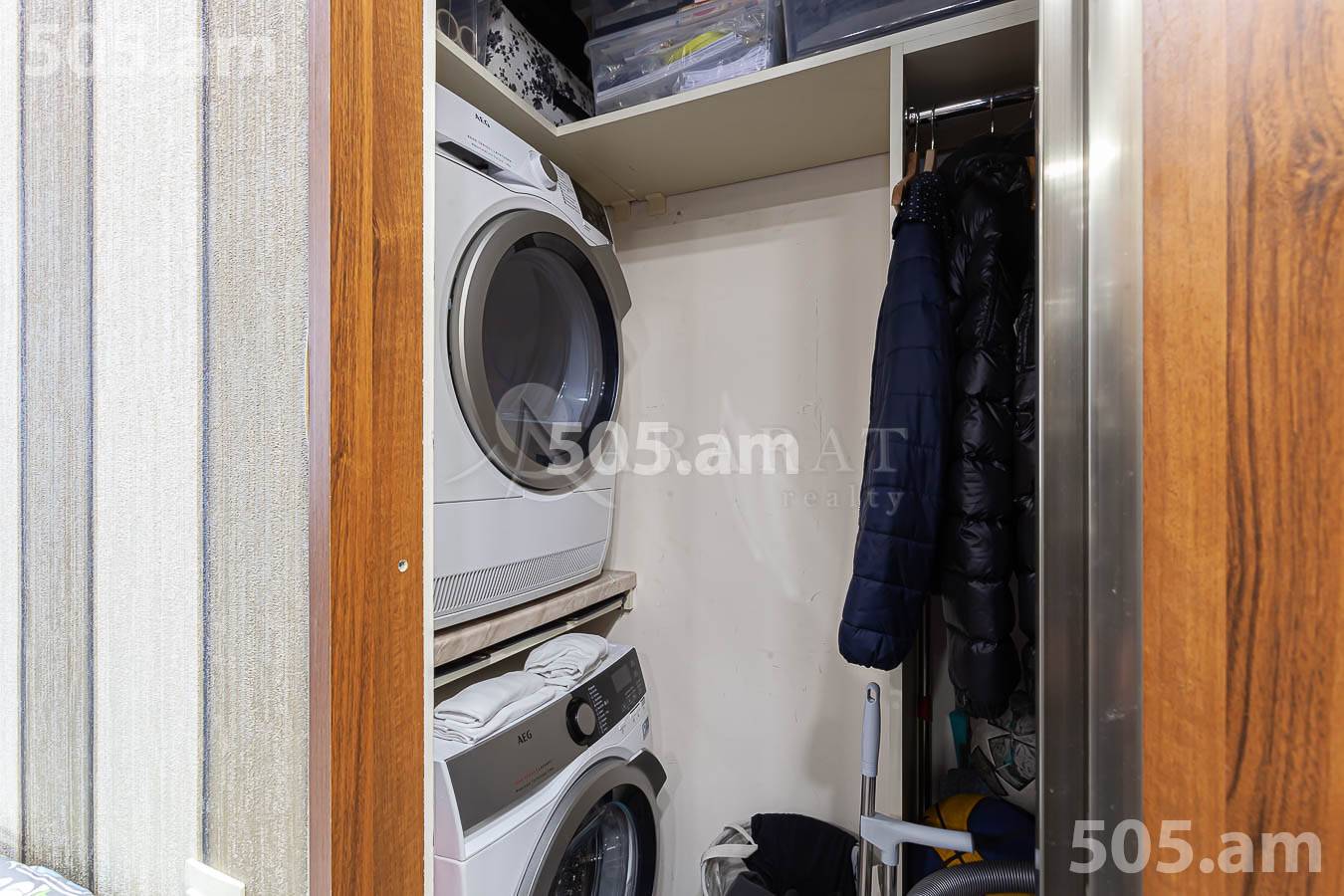 Купить 3 комнатную квартиру Антараин ул, Центр Ереван, 155933