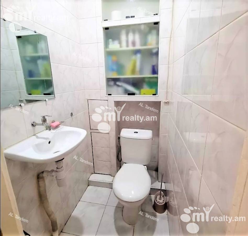 3 սենյականոց բնակարան  Ամիրյան փող, Կենտրոն Երևան, 125799