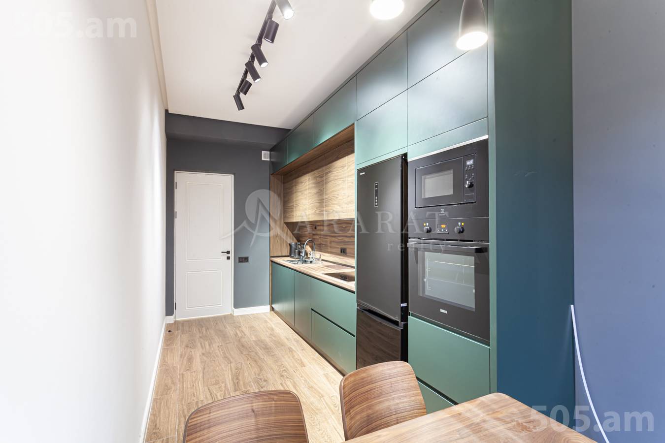 Купить 3 комнатную квартиру Адонц ул, Арабкир Ереван, 139132