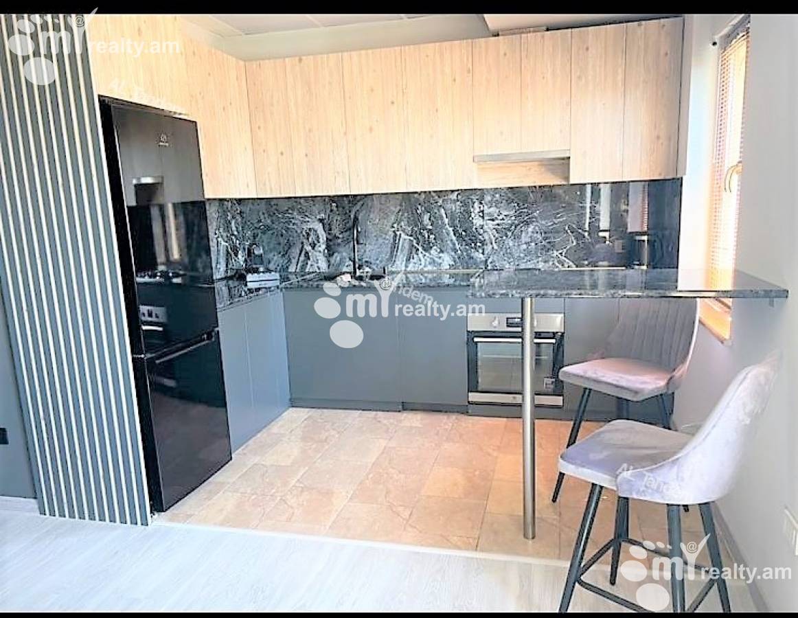 3 սենյականոց բնակարան  Աբովյան փող, Կենտրոն Երևան, 140263