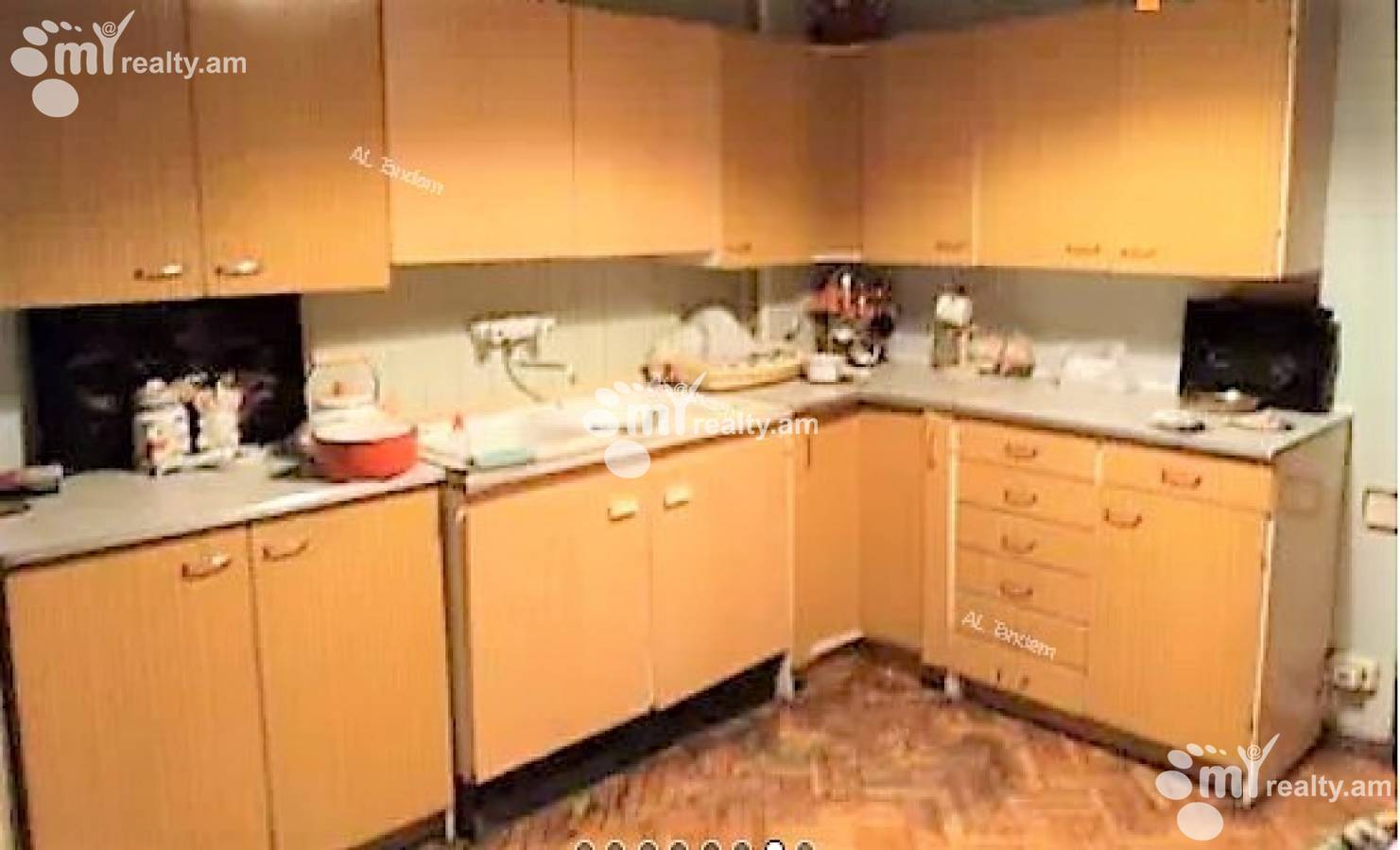 3 bedroom apartment for sale خیابان نعلبندیان, مرکز شهر ایروان, 126112