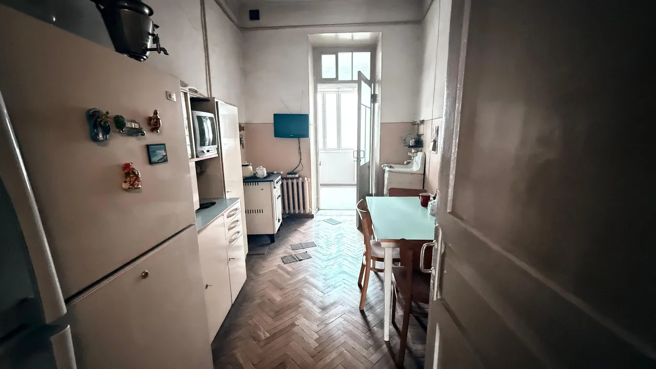 3 bedroom apartment for sale Abovyan St, Center Yerevan, 158997