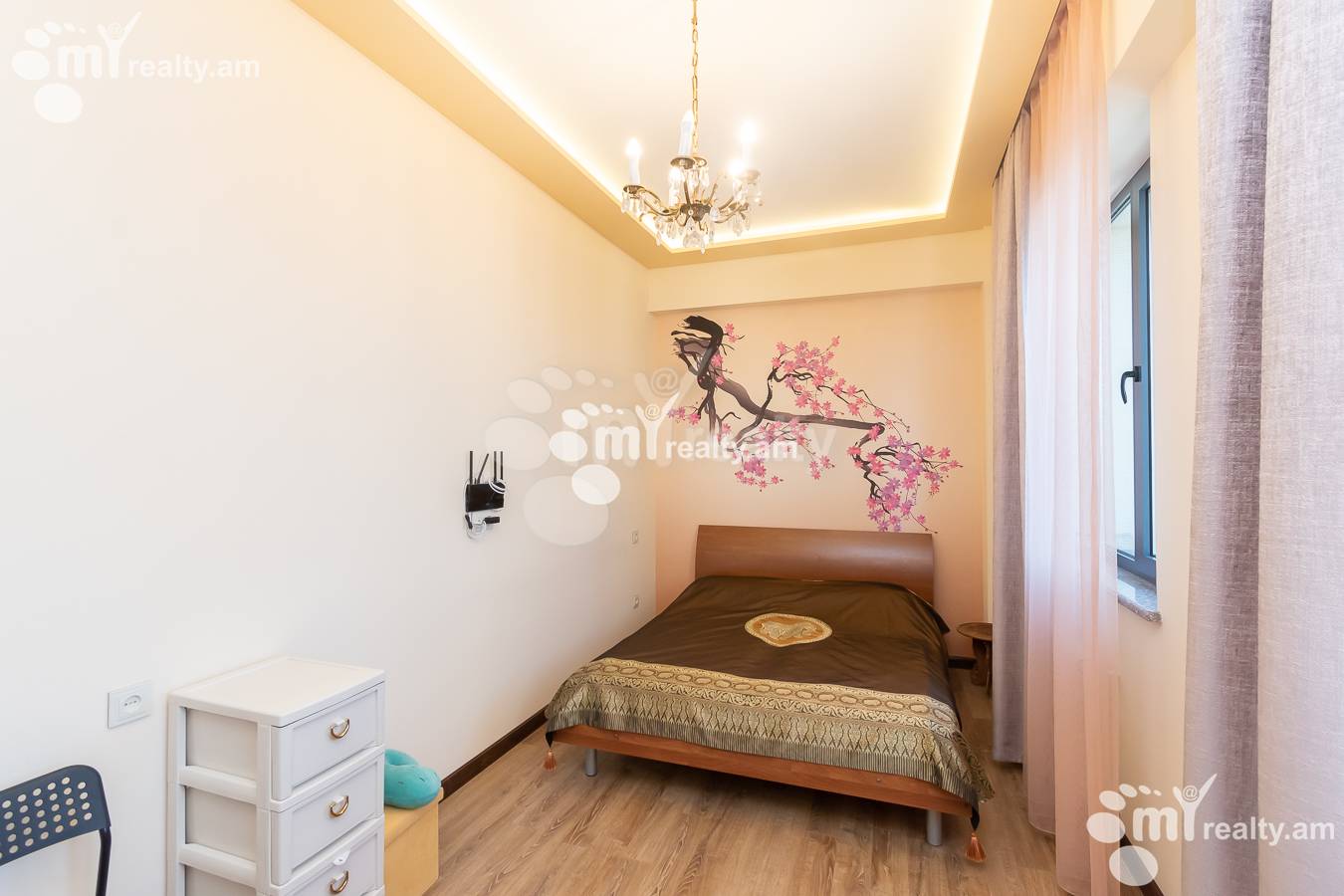 4 bedroom apartment for sale خیابان کومیتاس, عربگیر ایروان, 140580