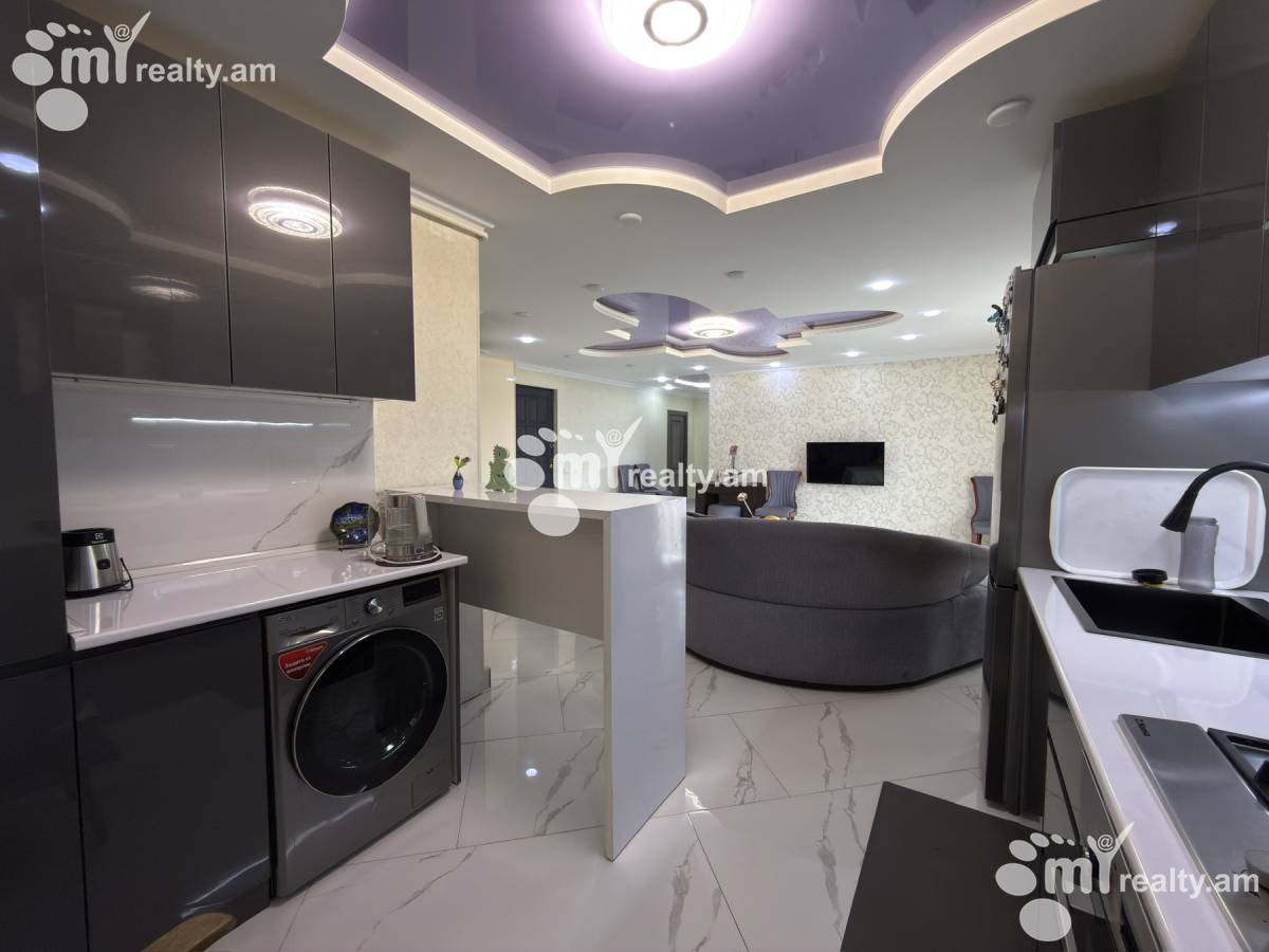 4 bedroom apartment for sale خیابان ا. آوِتیسیان, عربگیر ایروان, 160137