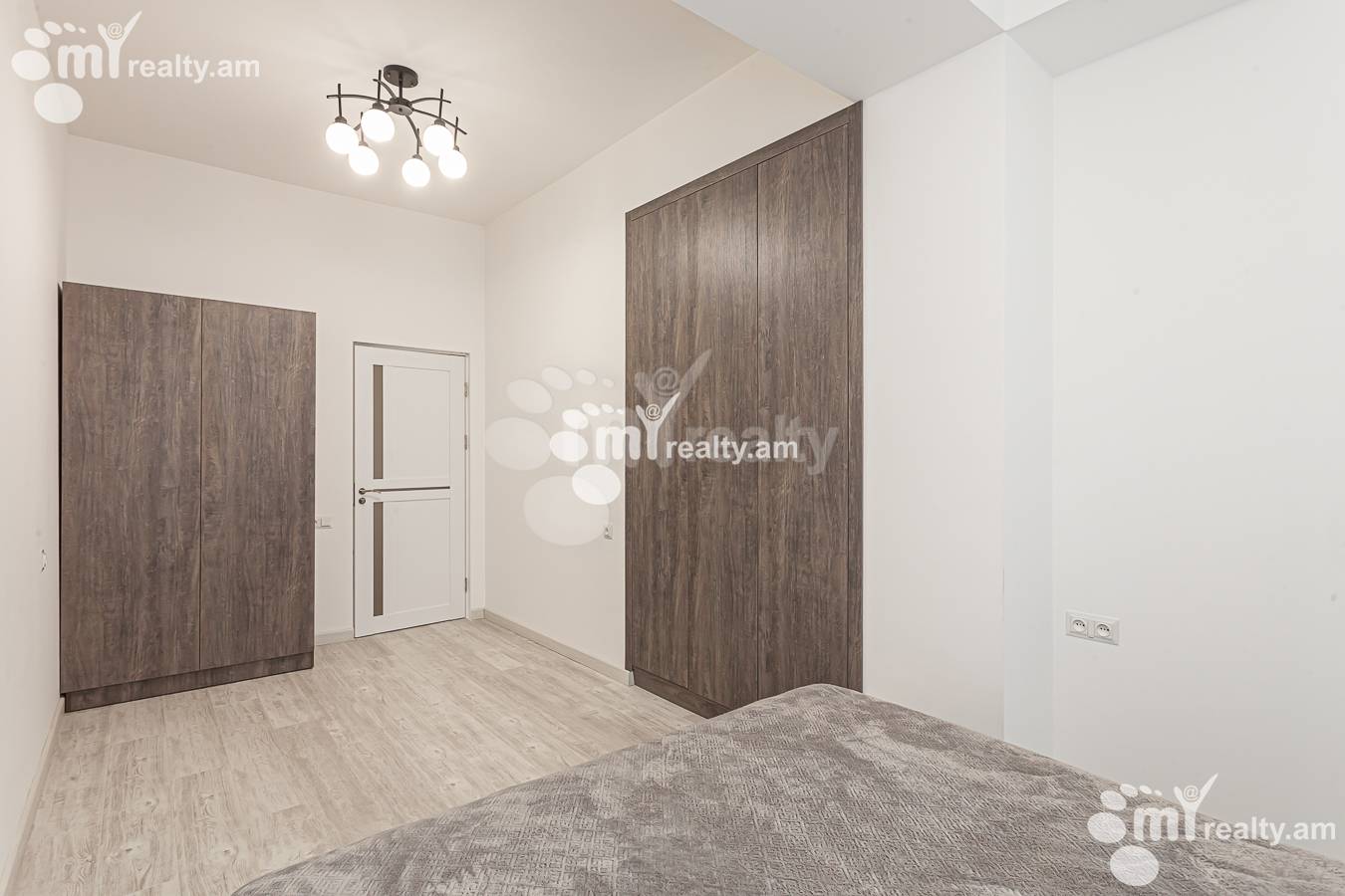 4 bedroom apartment for rent Antarayin St, Center Yerevan, 147902