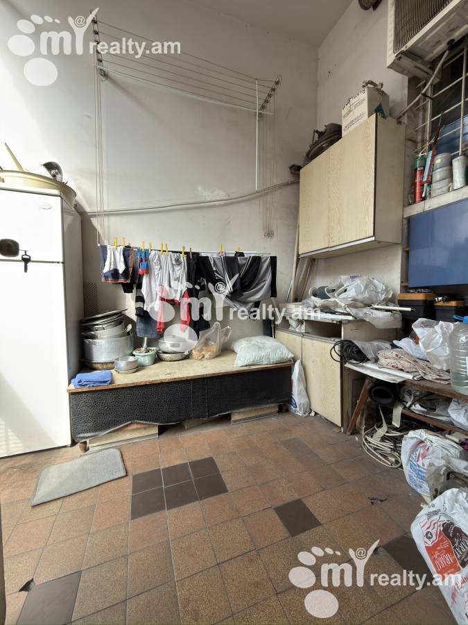 3 bedroom apartment for sale Paronyan St, Center Yerevan, 159679