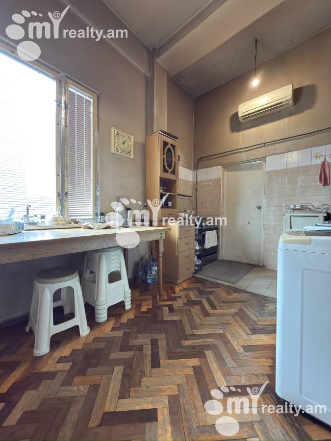 3 bedroom apartment for sale Paronyan St, Center Yerevan, 159679