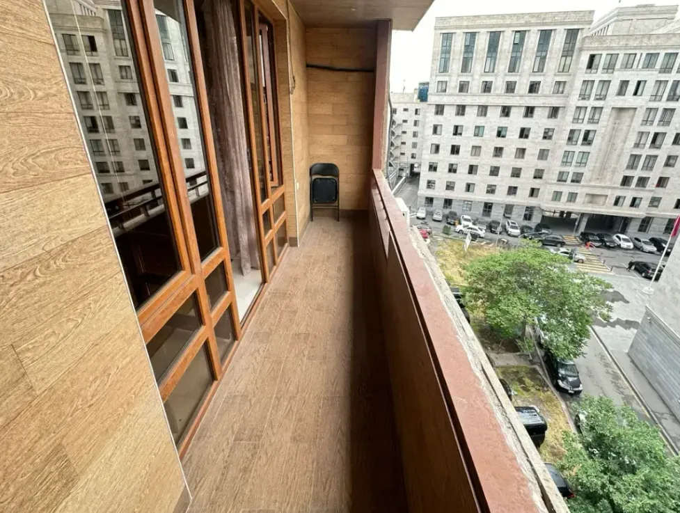 Снять 4 комнатную квартиру Закян ул, Центр Ереван, 159572