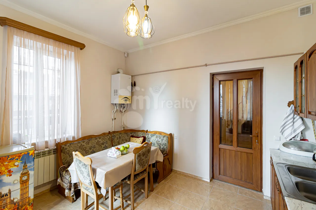 House for sale Davtashen 3 district, Davtachène Yerevan, 158789
