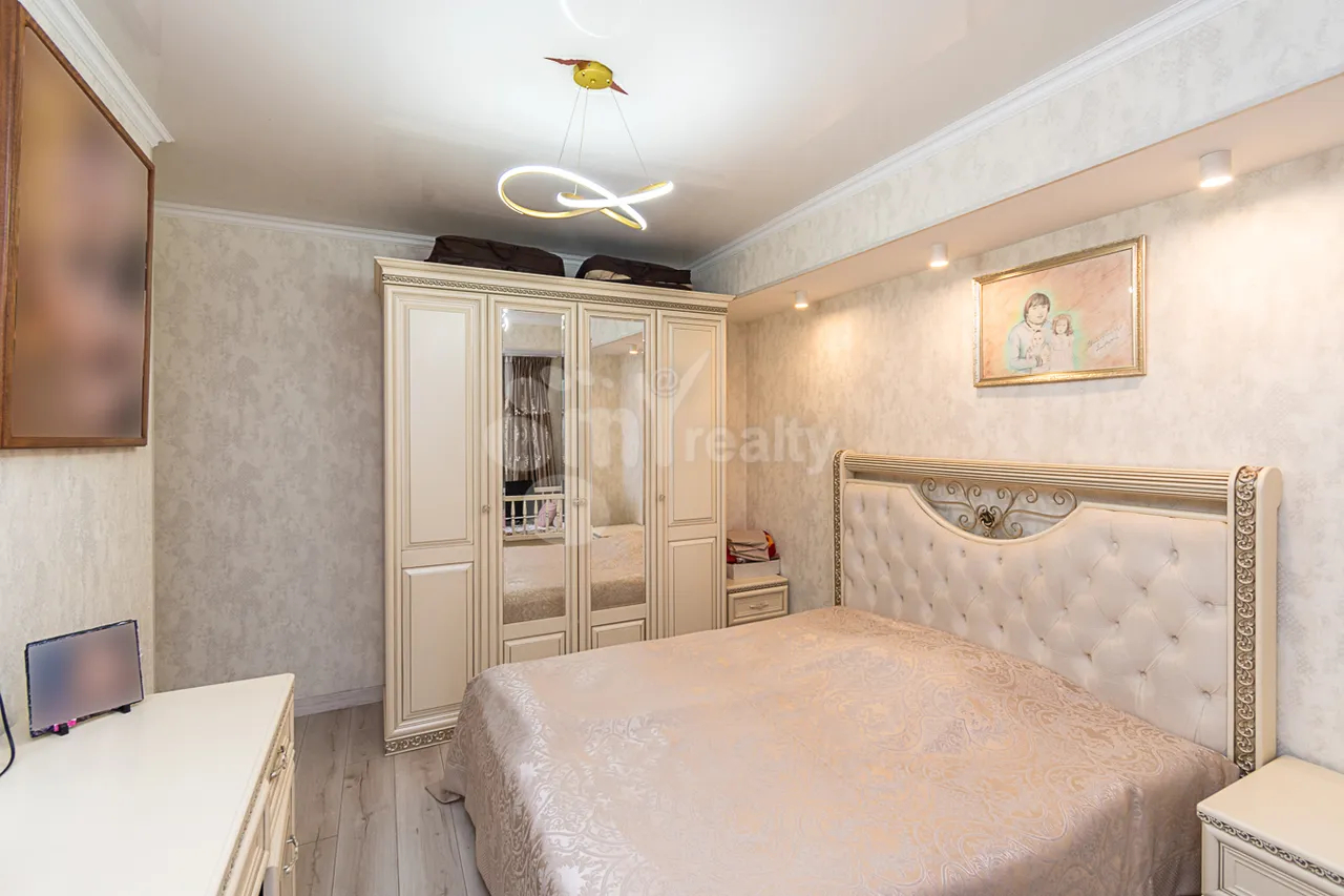 3 bedroom apartment for sale A. Avetisyan St, Arabkir Yerevan, 161276