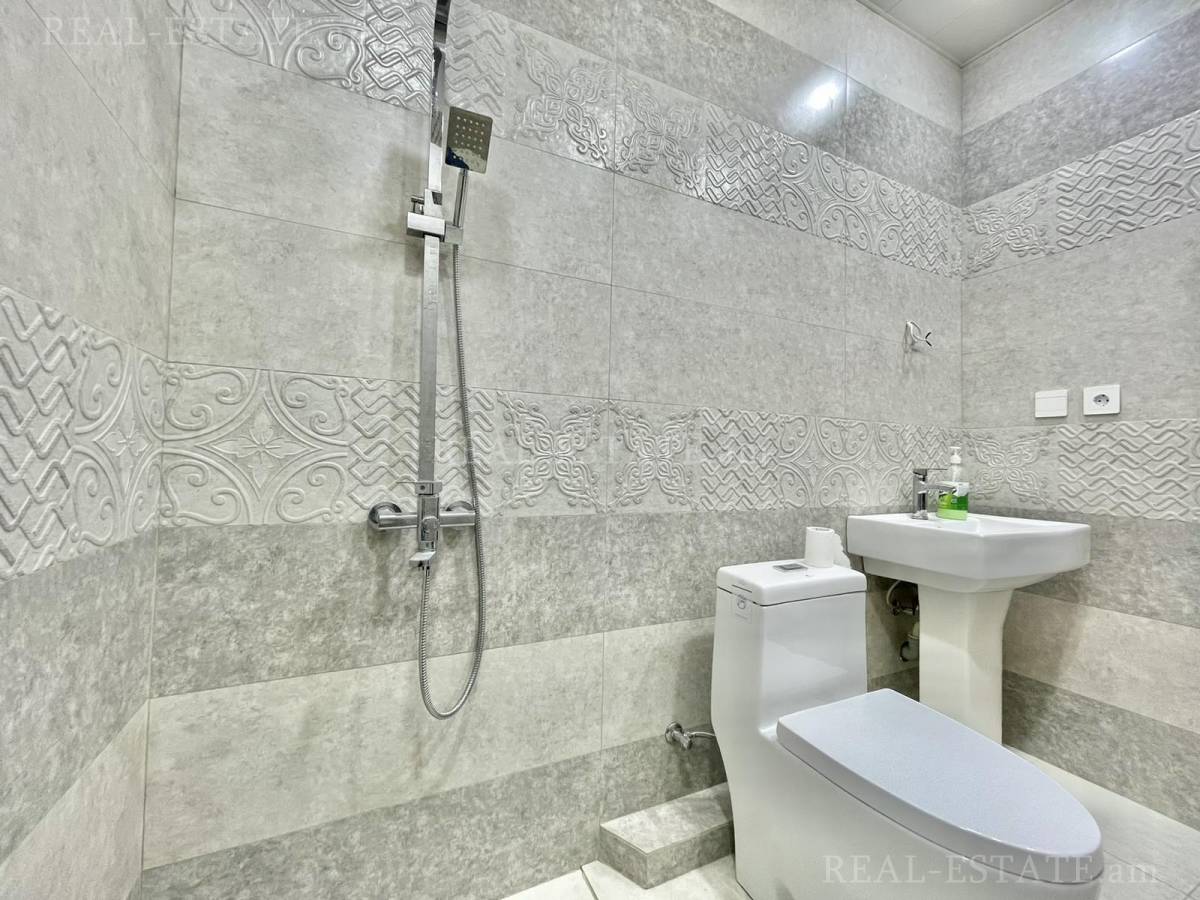 Купить 4 комнатную квартиру Севак ул, Канакер-Зейтун Ереван, 108292