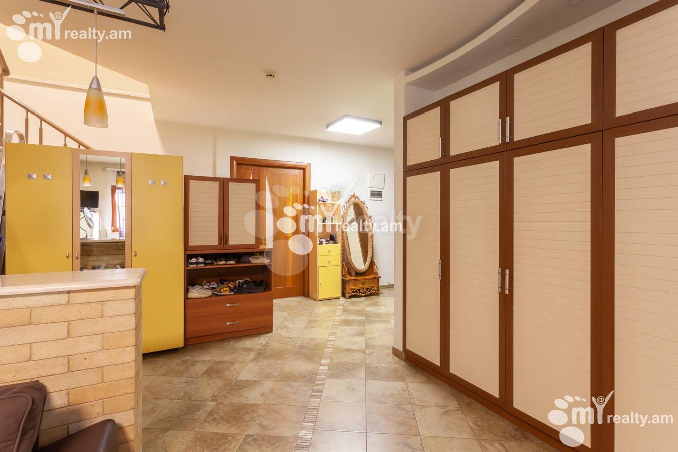 6 bedroom apartment for sale Aram St side, Center Yerevan, 154610