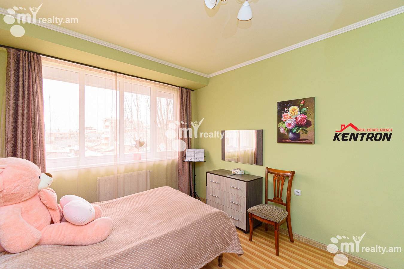 3 bedroom apartment for sale خیابان کومیتاس, عربگیر ایروان, 129294