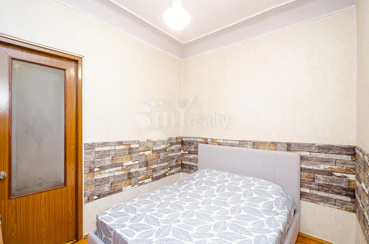 3 bedroom apartment for rent Tumanyan St, Center Yerevan, 161491