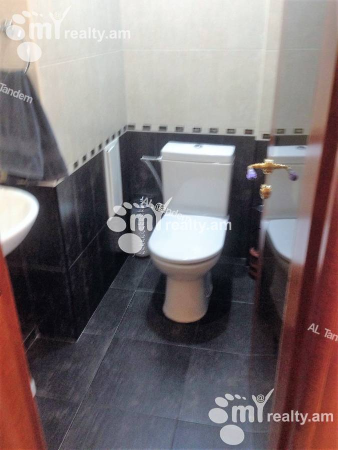 3 bedroom apartment for sale Saryan St, Center Yerevan, 127177