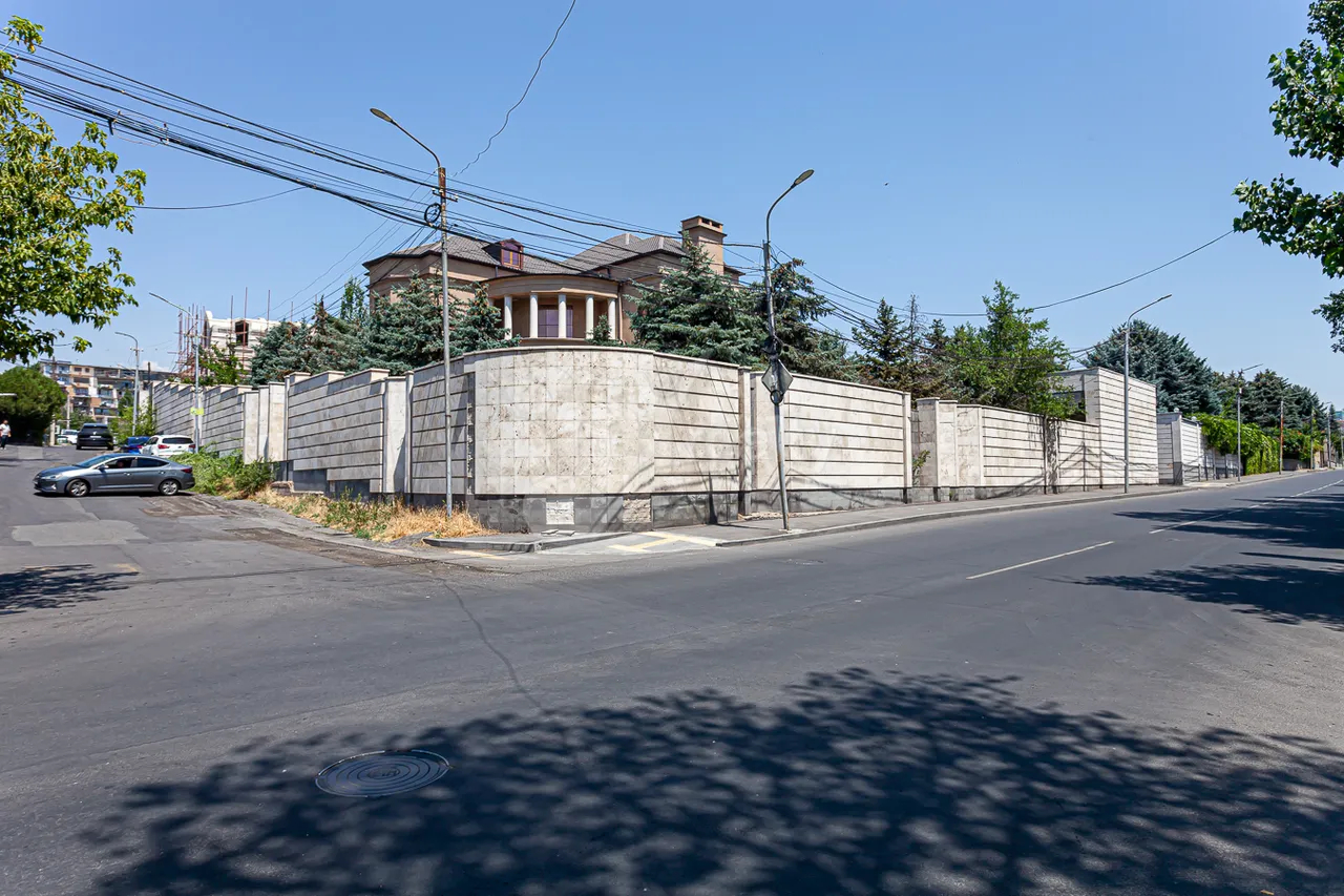 House for sale خیابان بابایان, عربگیر ایروان, 161362