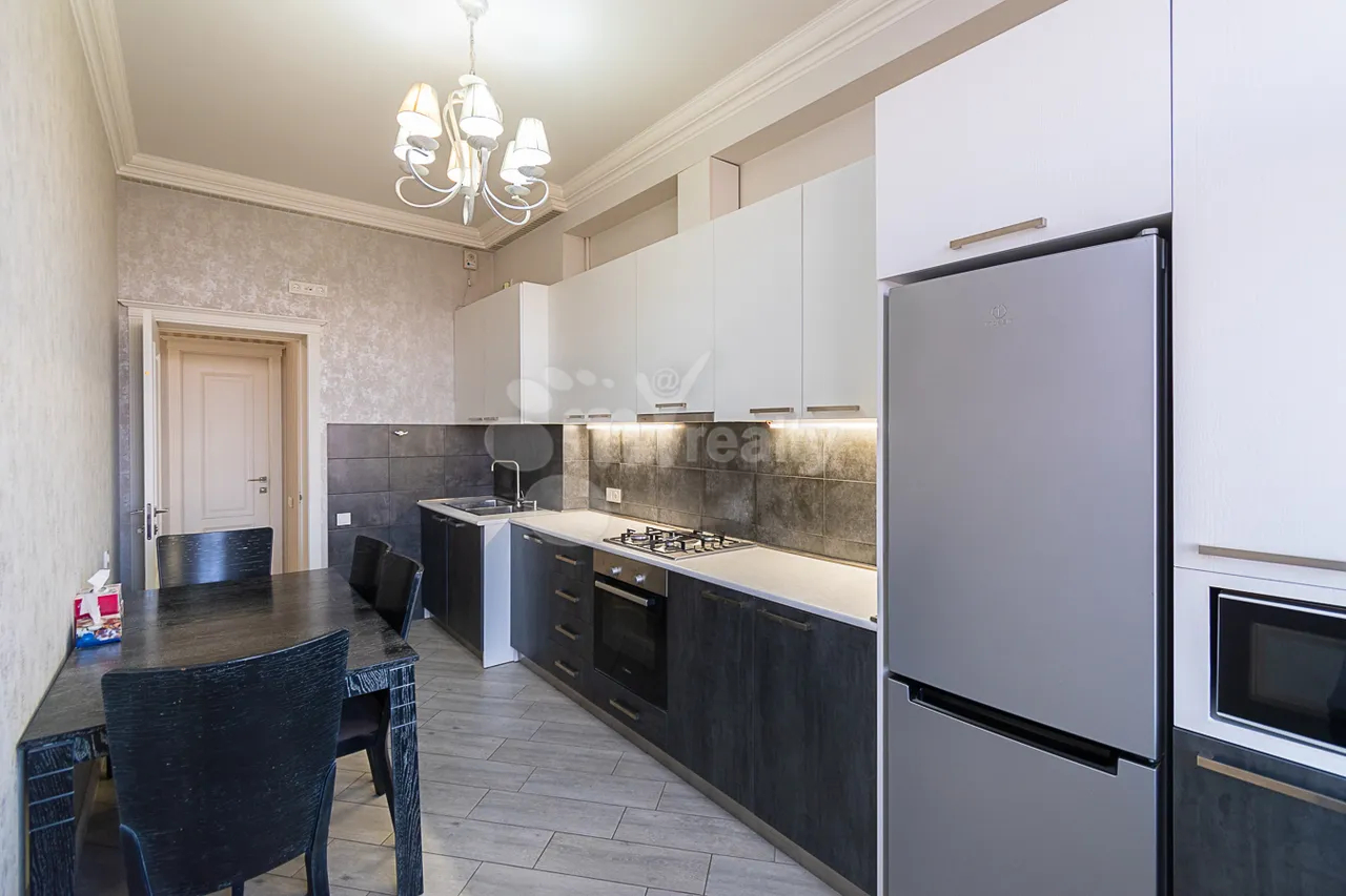 2 սենյականոց բնակարան  Վ.Փափազյան փող, Արաբկիր Երևան, 159652