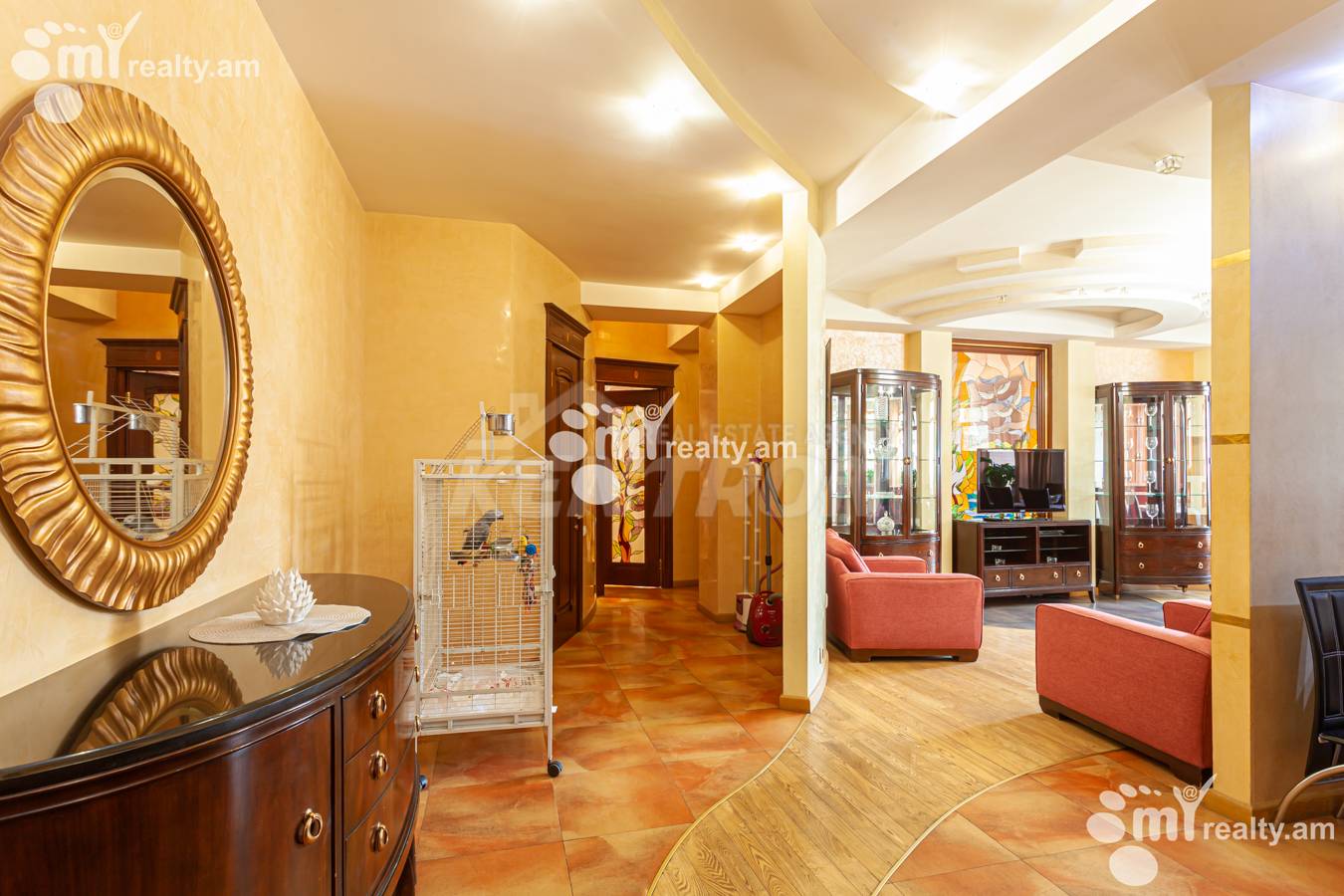 3 bedroom apartment for sale خیابان چارِنتس, مرکز شهر ایروان, 152235