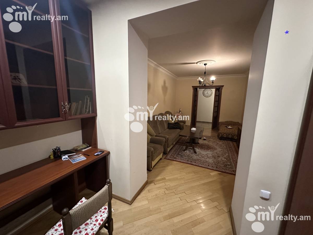 2 bedroom apartment for rent خیابان چارِنتس, مرکز شهر ایروان, 155182