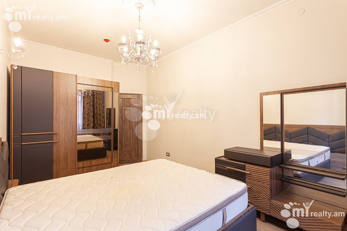 Снять 4 комнатную квартиру Северный пр, Центр Ереван, 149051