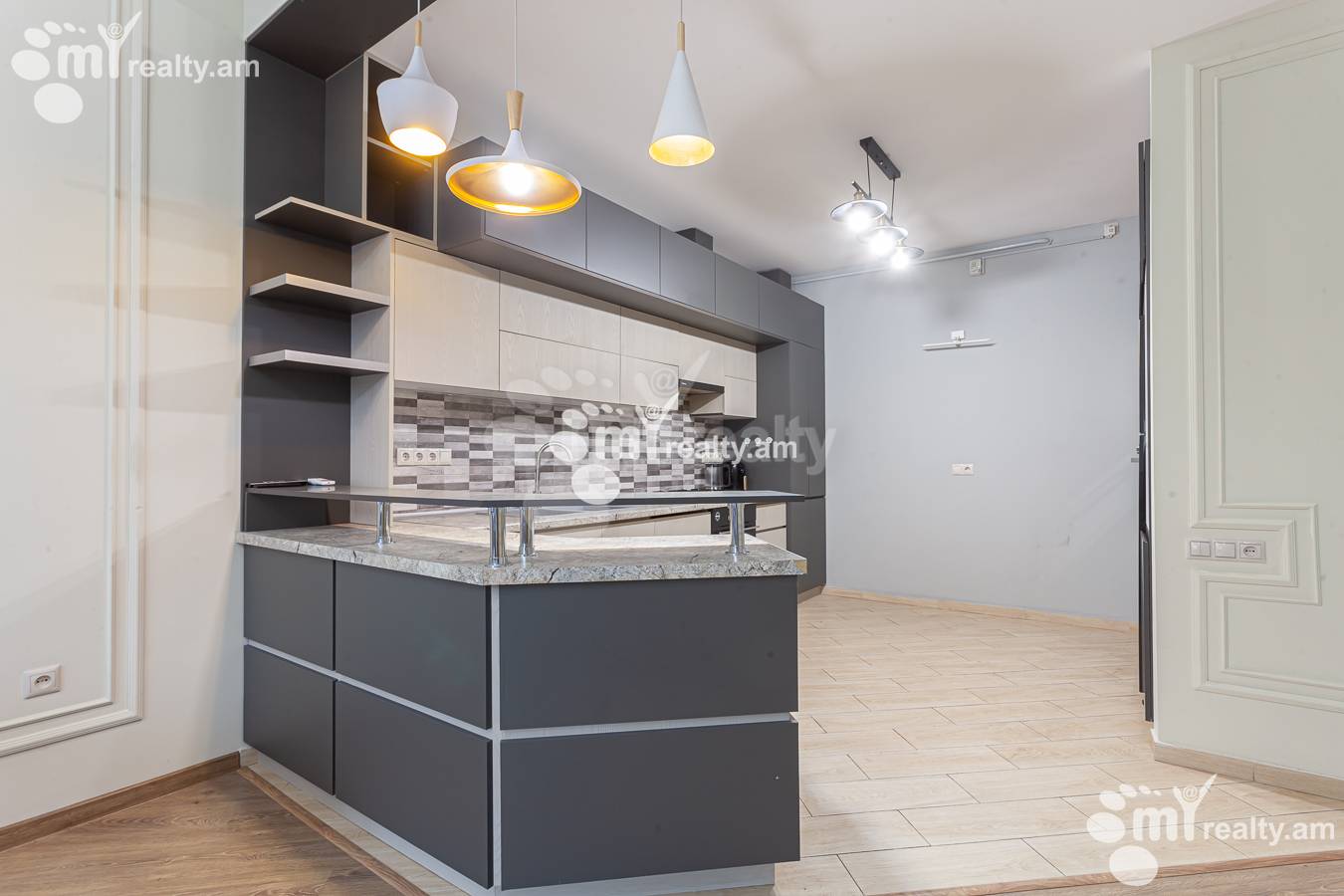 4 սենյականոց բնակարան  Անտառային փող, Կենտրոն Երևան, 155472