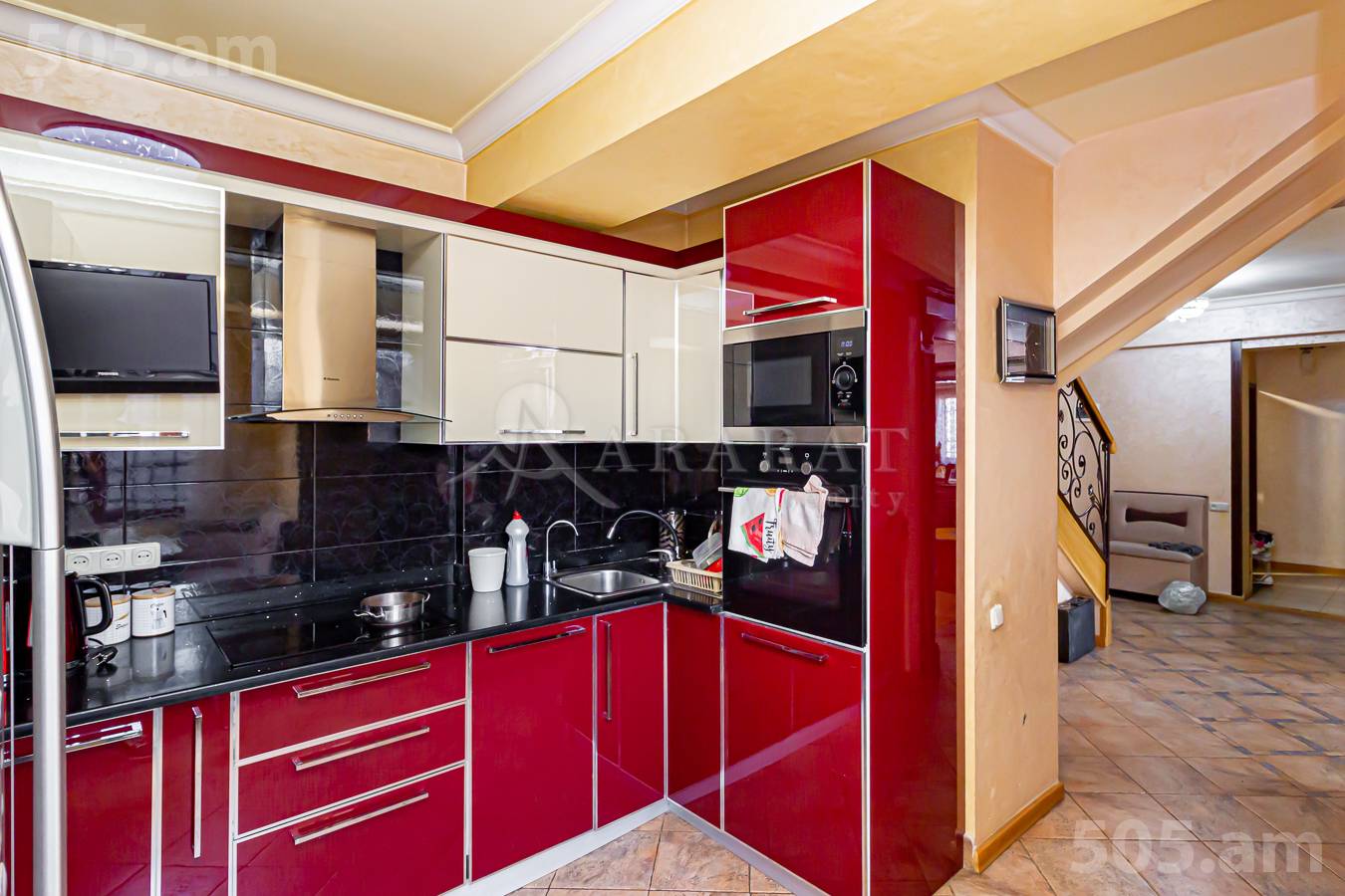 5 սենյականոց բնակարան  Պուշկինի փող, Կենտրոն Երևան, 152544