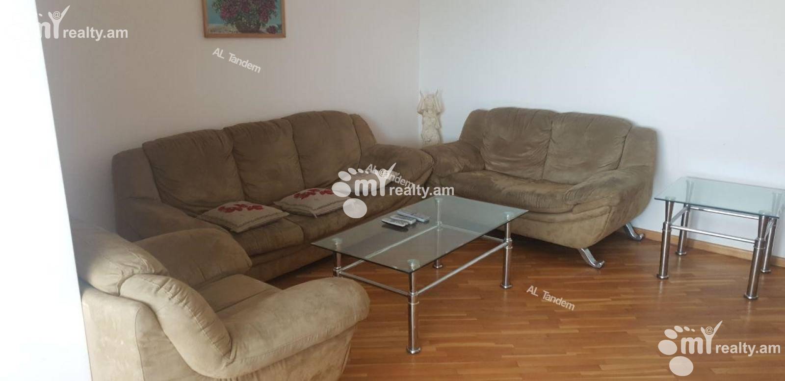 3 bedroom apartment for rent Baghramyan Ave (Kentron), Center Yerevan, 156633