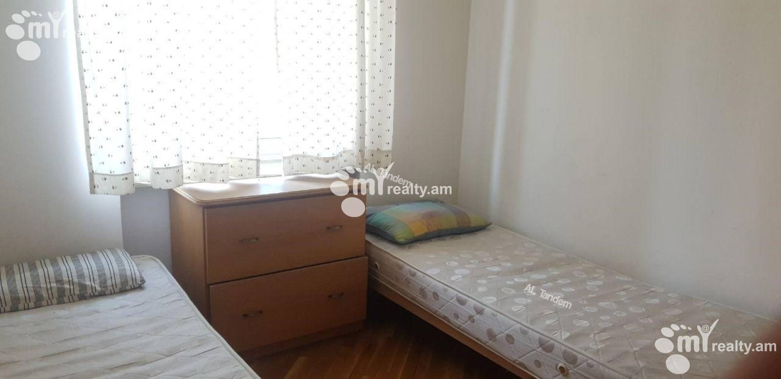 3 bedroom apartment for rent Baghramyan Ave (Kentron), Center Yerevan, 156633