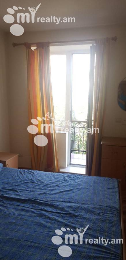 3 bedroom apartment for rent Baghramyan Ave (Kentron), Center Yerevan, 156633