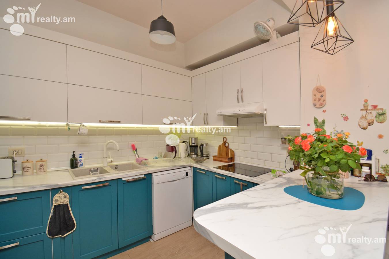 3 bedroom apartment for sale خیابان لئو, مرکز شهر ایروان, 156884