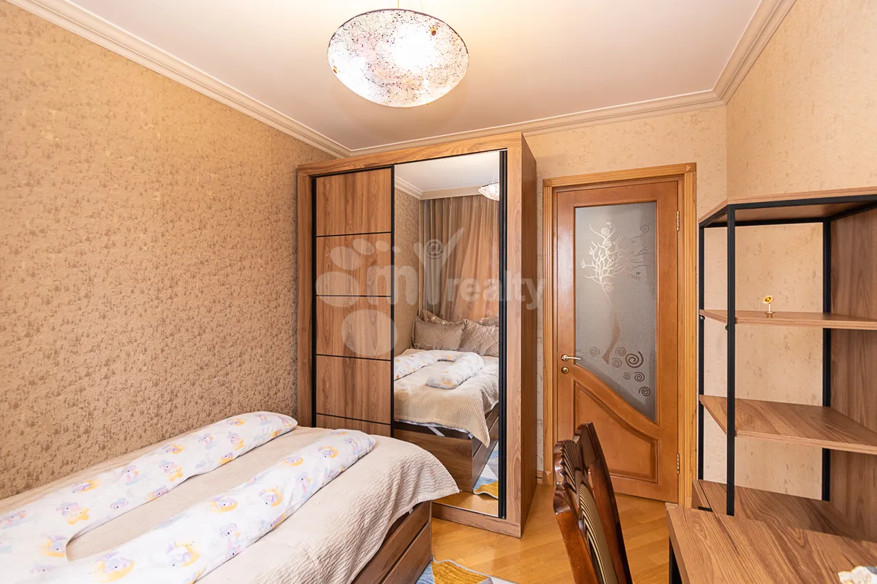 4 bedroom apartment for sale Ghapantsian St, Arabkir Yerevan, 160065