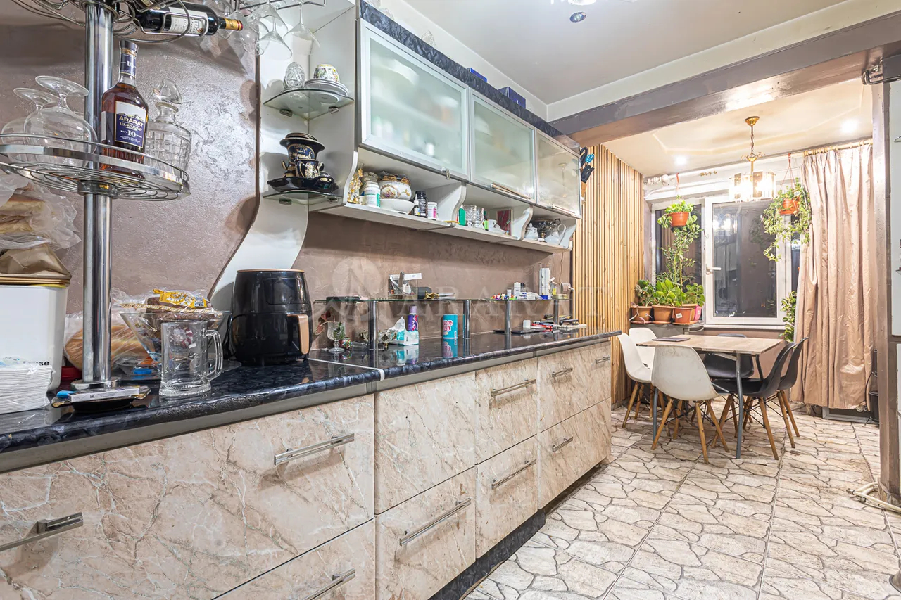 3 bedroom apartment for sale Israelyan St, Center Yerevan, 157985