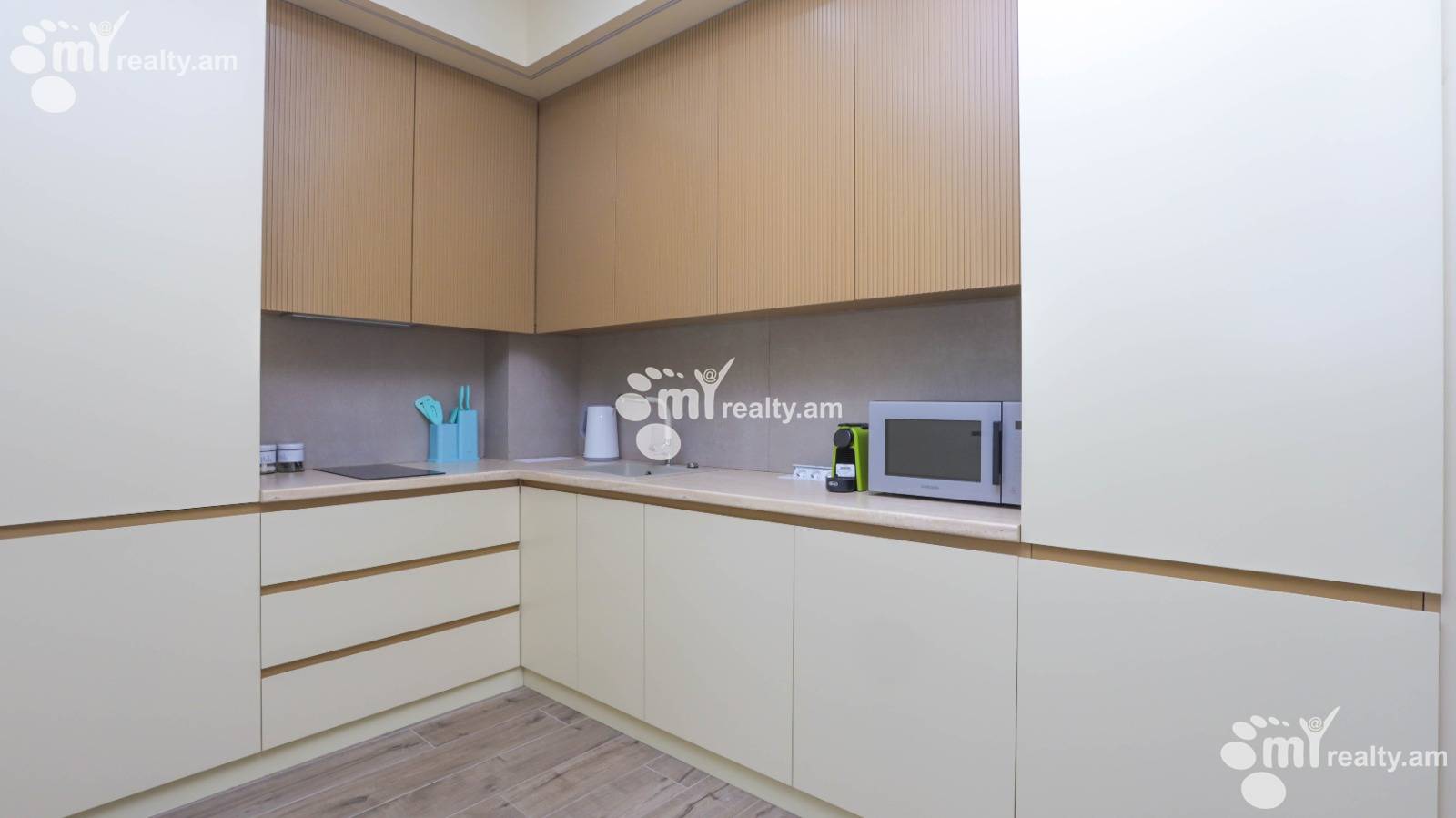 Купить 3 комнатную квартиру Бузанд ул, Центр Ереван, 145206