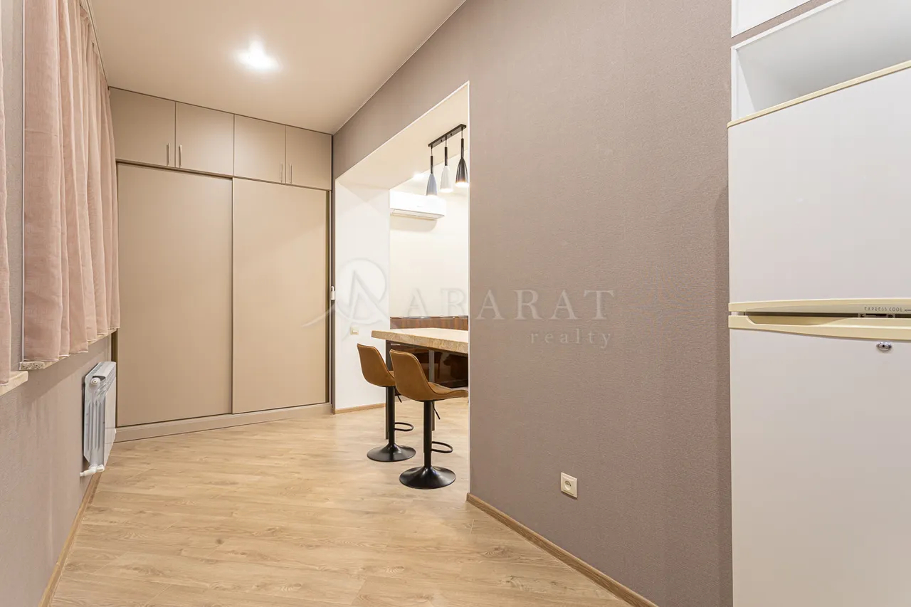 3 bedroom apartment for rent Saryan St, Center Yerevan, 158710