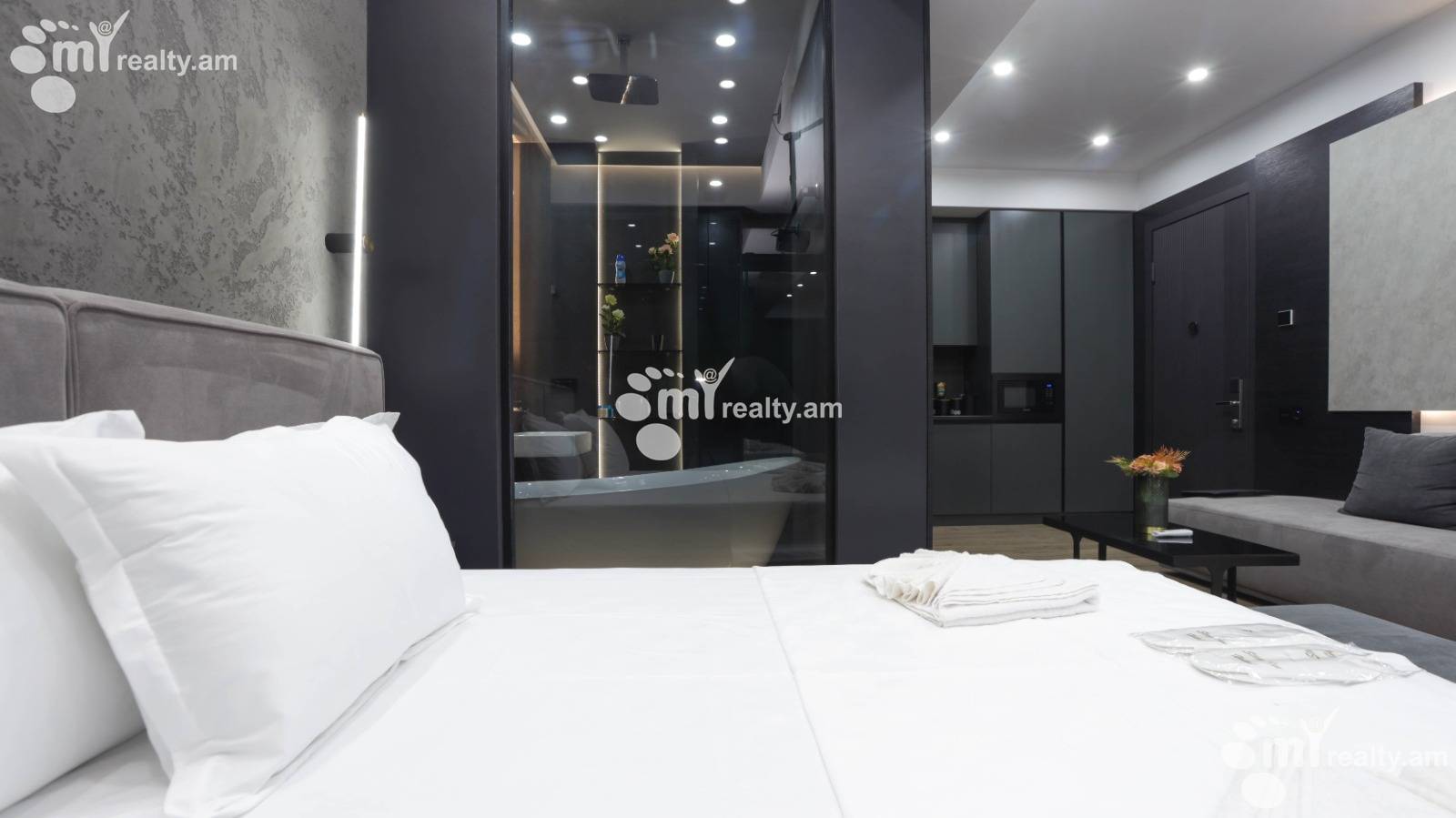 Купить 3 комнатную квартиру Бузанд ул, Центр Ереван, 145206