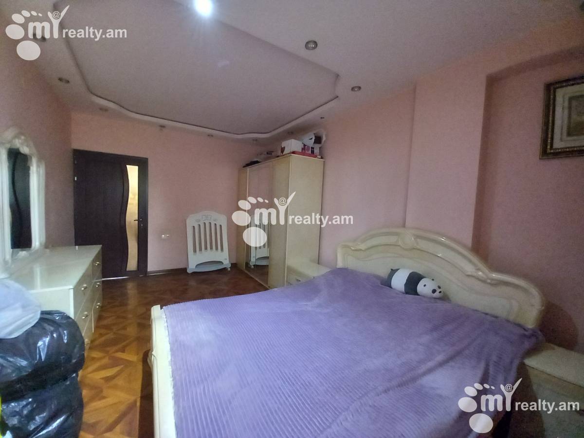 3 սենյականոց բնակարան  Խորենացու փող, Կենտրոն Երևան, 156484