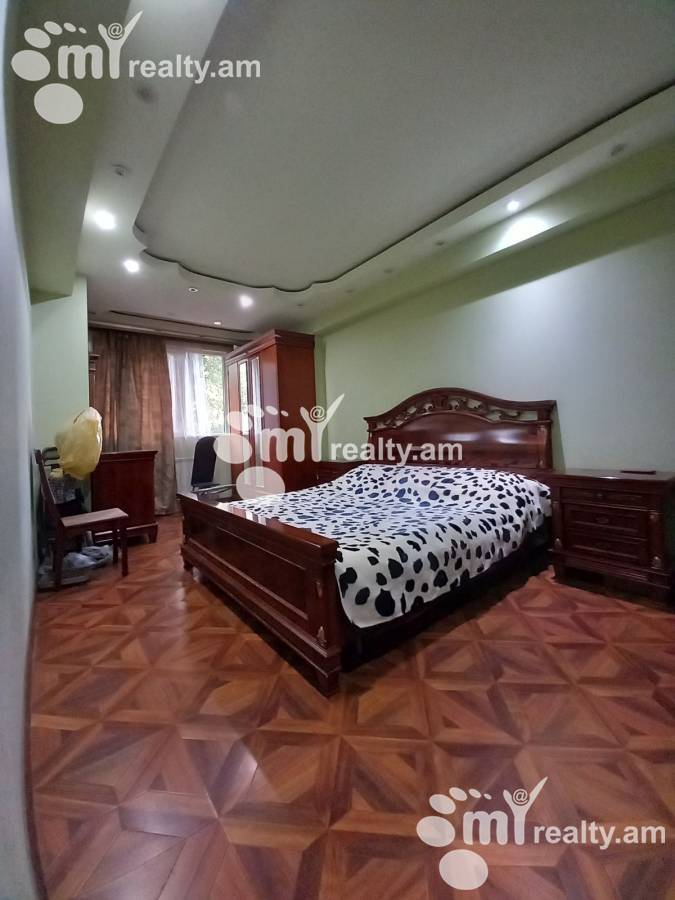 3 սենյականոց բնակարան  Խորենացու փող, Կենտրոն Երևան, 156484