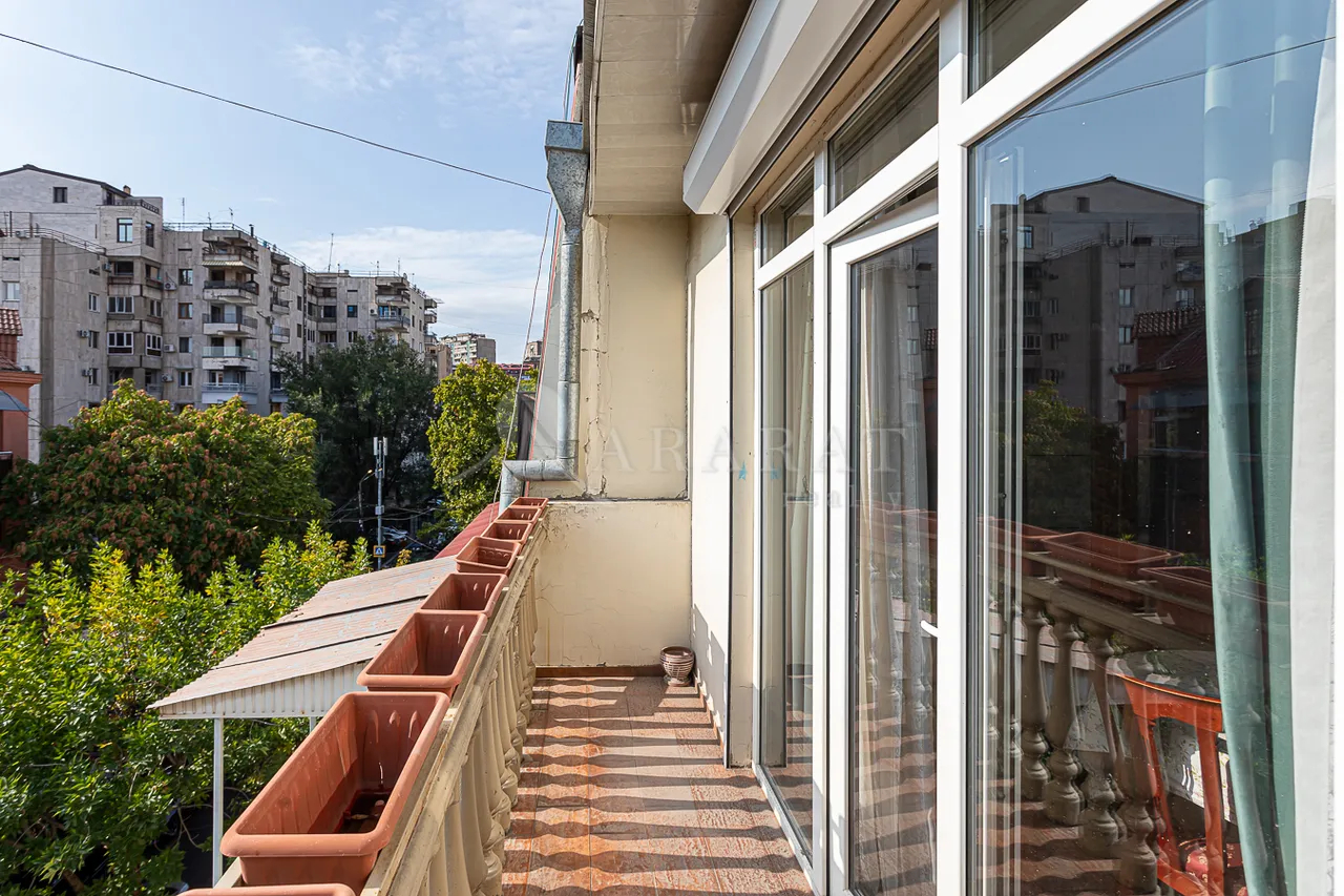 4 bedroom apartment for rent Pushkin St, Center Yerevan, 158794