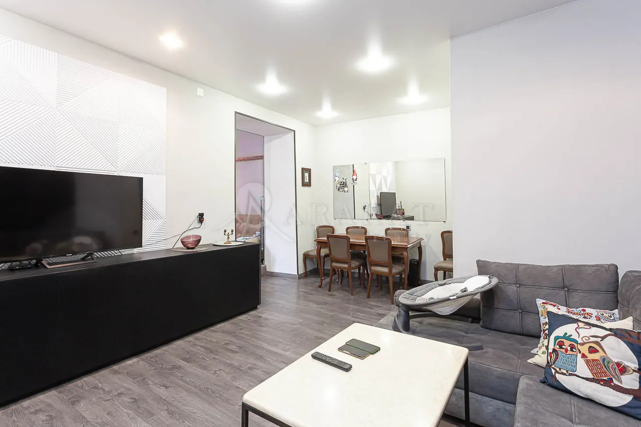 3 bedroom apartment for sale Pushkin St, Center Yerevan, 158165
