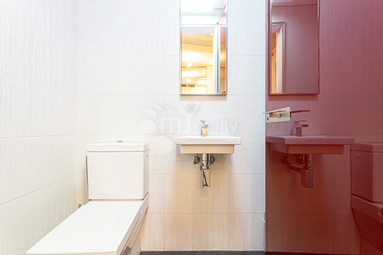 4 bedroom apartment for sale (خیابان نورترن (شمالی, مرکز شهر ایروان, 157217