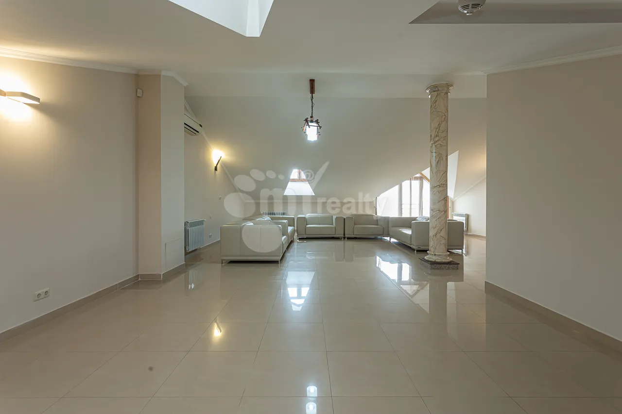 House for sale Tsarav Aghbyur St, Avan Yerevan, 159132