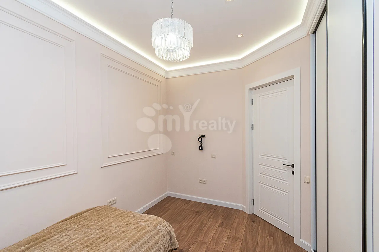 4 bedroom apartment for sale Arshakunyats Ave, Center Yerevan, 160978