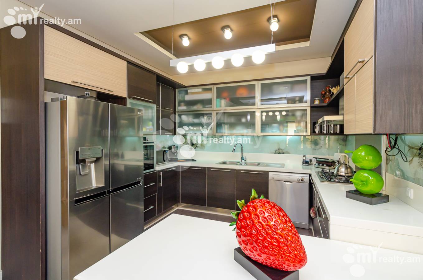 4 սենյականոց բնակարան  Կոմիտասի պող, Արաբկիր Երևան, 153021