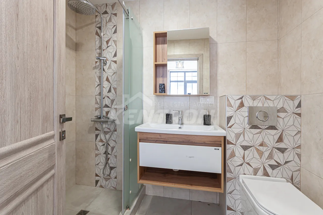 3 bedroom apartment for sale Aghbyur Serob St, Arabkir Yerevan, 158250