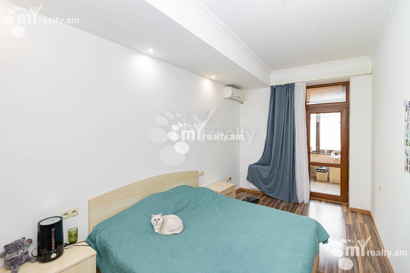 3 bedroom apartment for sale Antarayin St, Center Yerevan, 160785
