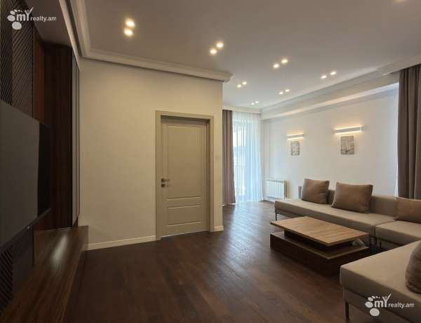 2-senyakanoc-bnakaran-vacharq-Yerevan-Center