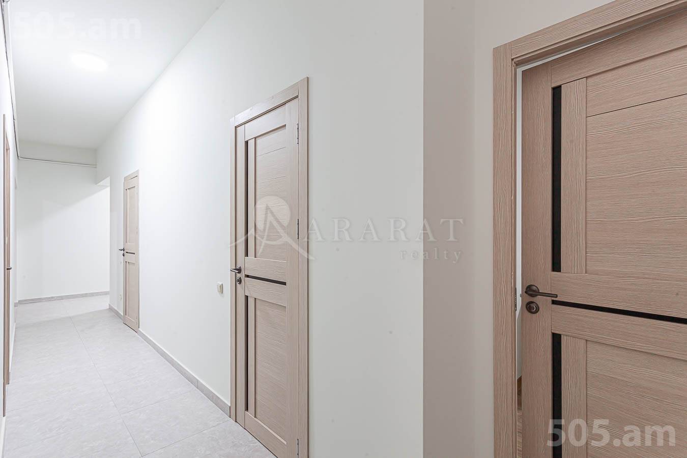 Снять 3 комнатную квартиру Аргишти ул, Центр Ереван, 154335