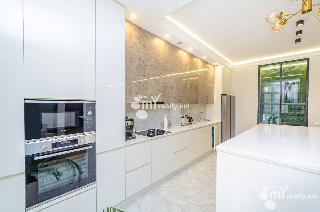 3 bedroom apartment for sale Nalbandyan St, Center Yerevan, 152843