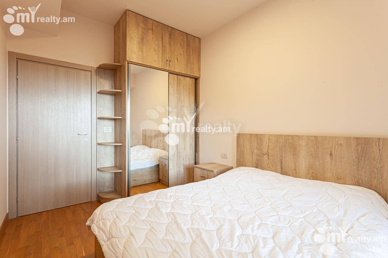 3 bedroom apartment for rent Leo St, Center Yerevan, 155442