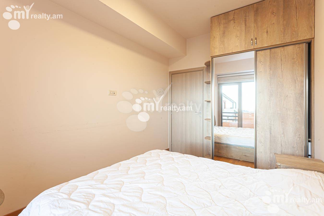 3 bedroom apartment for rent Leo St, Center Yerevan, 155442